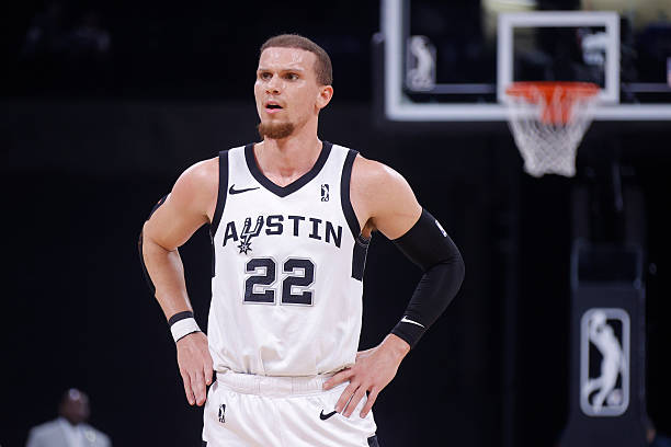 🏀 Austin Spurs guard Malachi Flynn has been named to the 2024-25 All-NBA G League First Team!
He’s the 7th player in franchise history to earn the honor—first since Cory Joseph in 2013.
Flynn averaged 22.6 PPG, 47.3% FG, 38.8% 3PT in 38 games.
📈 11th in G League scoring
🎯 Led