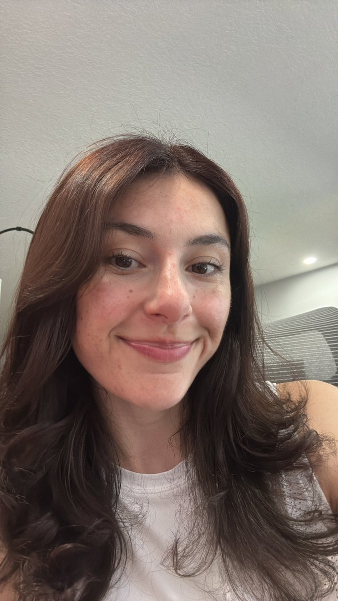 Two streams in a row… and I’m playing Apex 😮 

Twitch.tv/violetlex