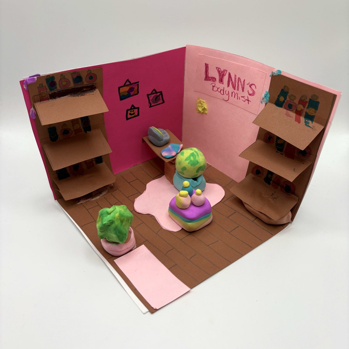 ArtofBusiness22's tweet image. I am SUPER proud of these @explorekammerer Business & Communication students’ Launch to Audience 3D models🚀 These future entrepreneurs used the 4 P’s of Marketing to create their own business plan, logo, profit margin, advertisement, and business storefront. #PBL @ExploreJCPS