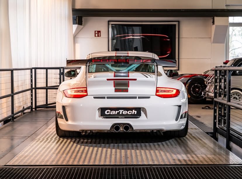 Jordan92338366's tweet photo. 997.2 GT3RS 🔥 https://t.co/vzKDaTw5C6