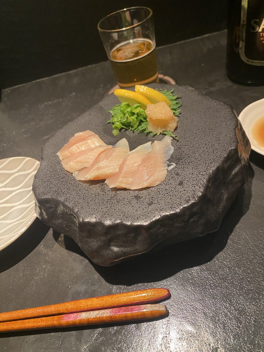 Yupo_yp's tweet photo. オーナーの知り合いが店に来てくれたから逆に挨拶しにその人のお店行ったけどレベチだった 肉割烹 すごスンギ🍖 https://t.co/xYsSi46aM9