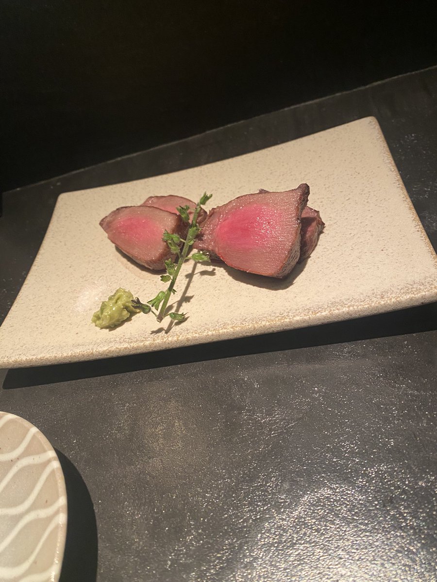 Yupo_yp's tweet photo. オーナーの知り合いが店に来てくれたから逆に挨拶しにその人のお店行ったけどレベチだった 肉割烹 すごスンギ🍖 https://t.co/xYsSi46aM9