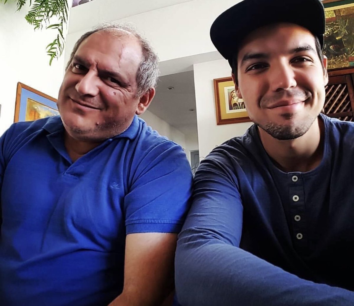 RicLaTorreZ's tweet photo. Sergio Pérez Luna, hijo de Álamo Pérez Luna, comparte mensaje de su familia confirmando el fallecimiento del periodista y conductor 🕊️👇🏼 https://t.co/GiK8CEs8IE