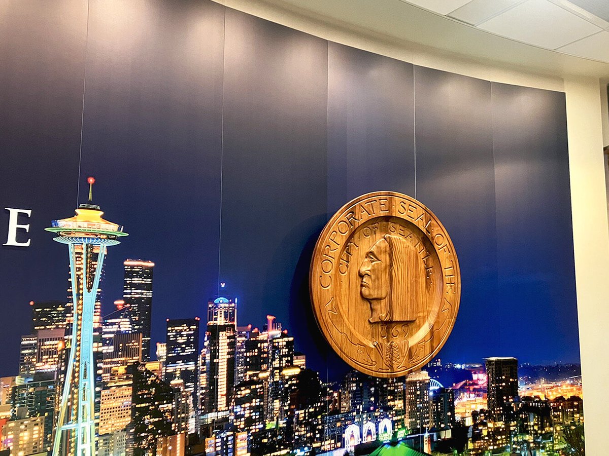 A mural built with purpose 👏🏻

We worked with the City of Seattle to install a full wall graphic and dimensional signage in the Mayor’s Office — creating a consistent, camera-ready backdrop for press conferences and official events. 🖼️🌲 

📖 Read our latest case study 👉🏼