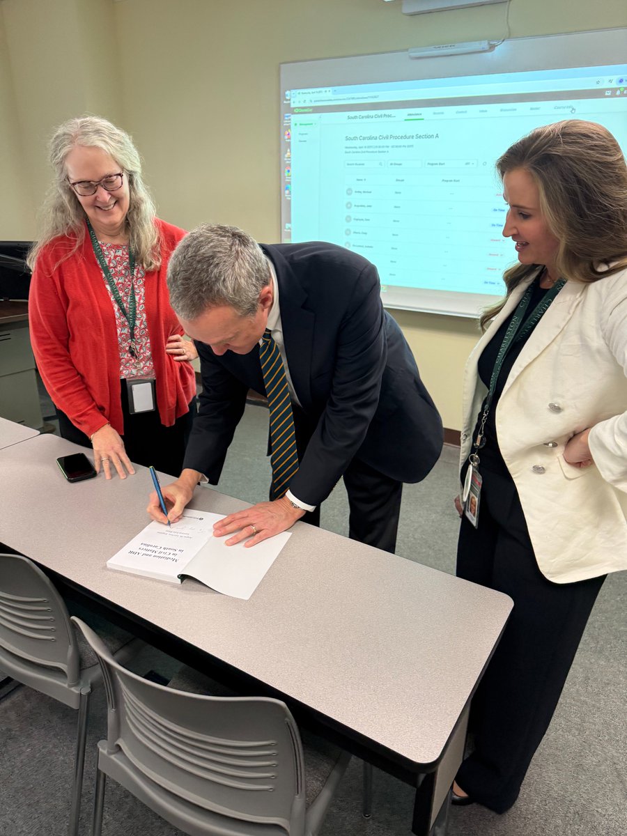 Charleston School of Law tweet media