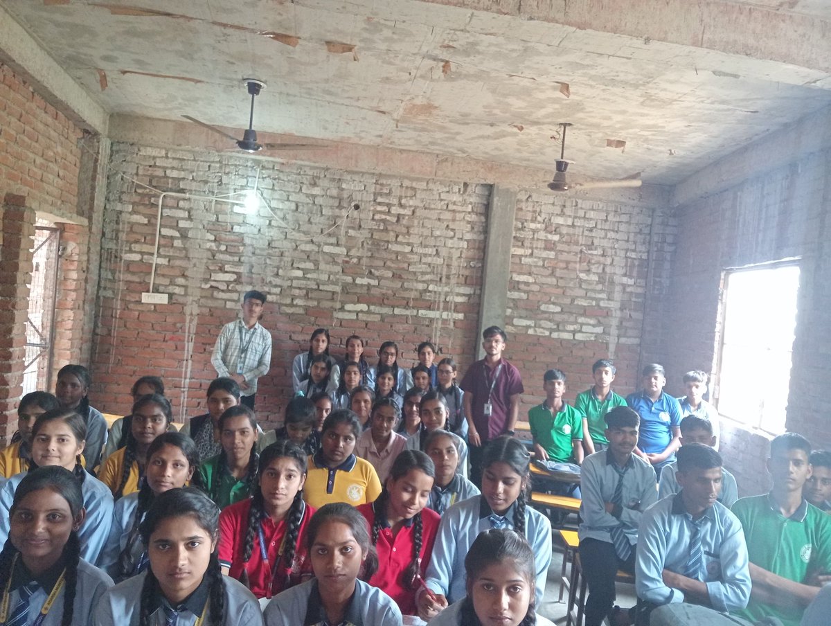 AnkitRai73's tweet image. The exceptional cyber awareness program at Adarsh Montessori School, led by the Codevirus Security Team members Ayush, Parikshit, and Rishi, has left a lasting impression on the students. 
#codevirussecurity #digitalyodha #CyberSecurity
#CyberSec
#helevier