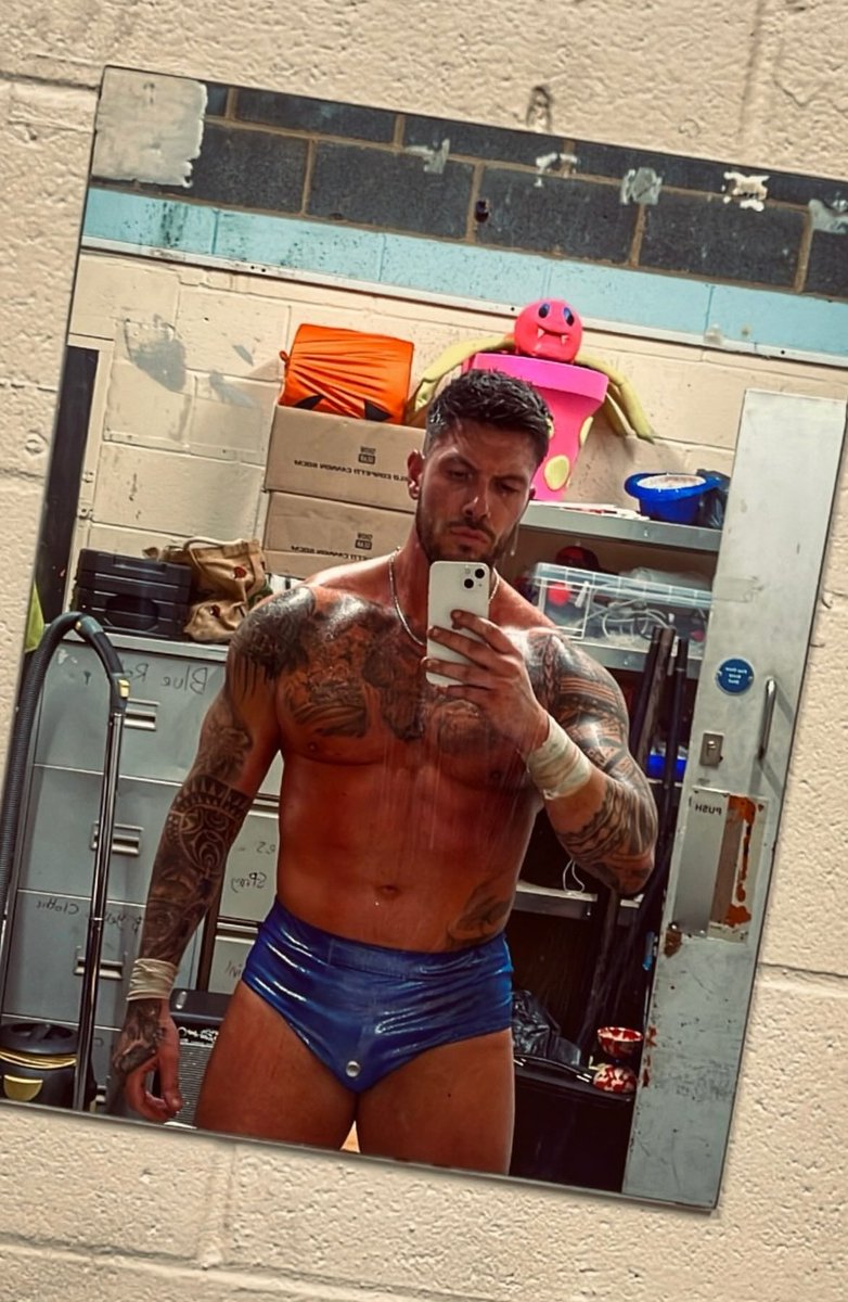 Always looking good in 🔵