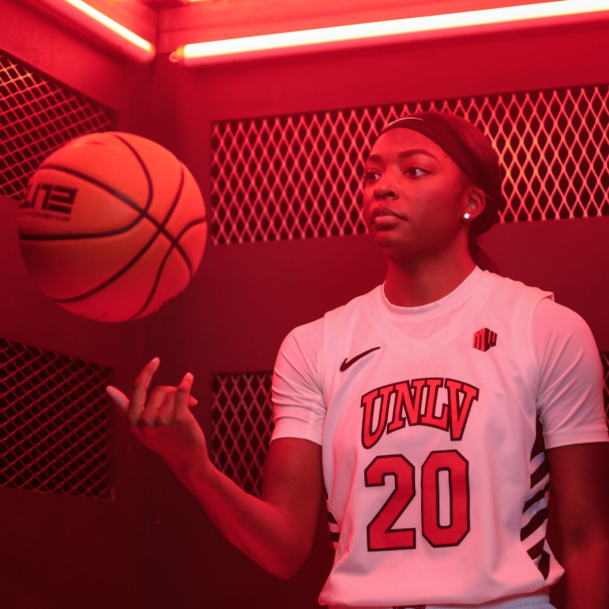 UNLV Lady Rebels tweet media