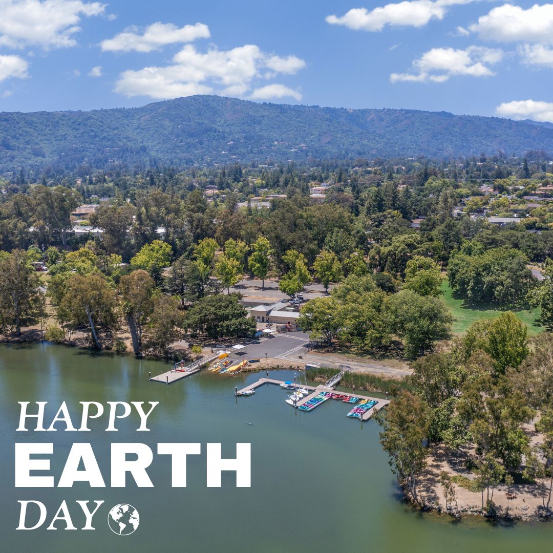 AccuDock's tweet photo. From mountain views to peaceful lakes, let’s keep Earth this beautiful. Happy Earth Day. 🌎
#accudock #floatingdock #floatingdocks #docks #dock #dockbuilder #dockbuilders #builders #madeinamerica #madeintheusa #dockdesign #earthday #earth #earthday2025 #EarthDayEveryday https://t.co/9CgEu86QuO