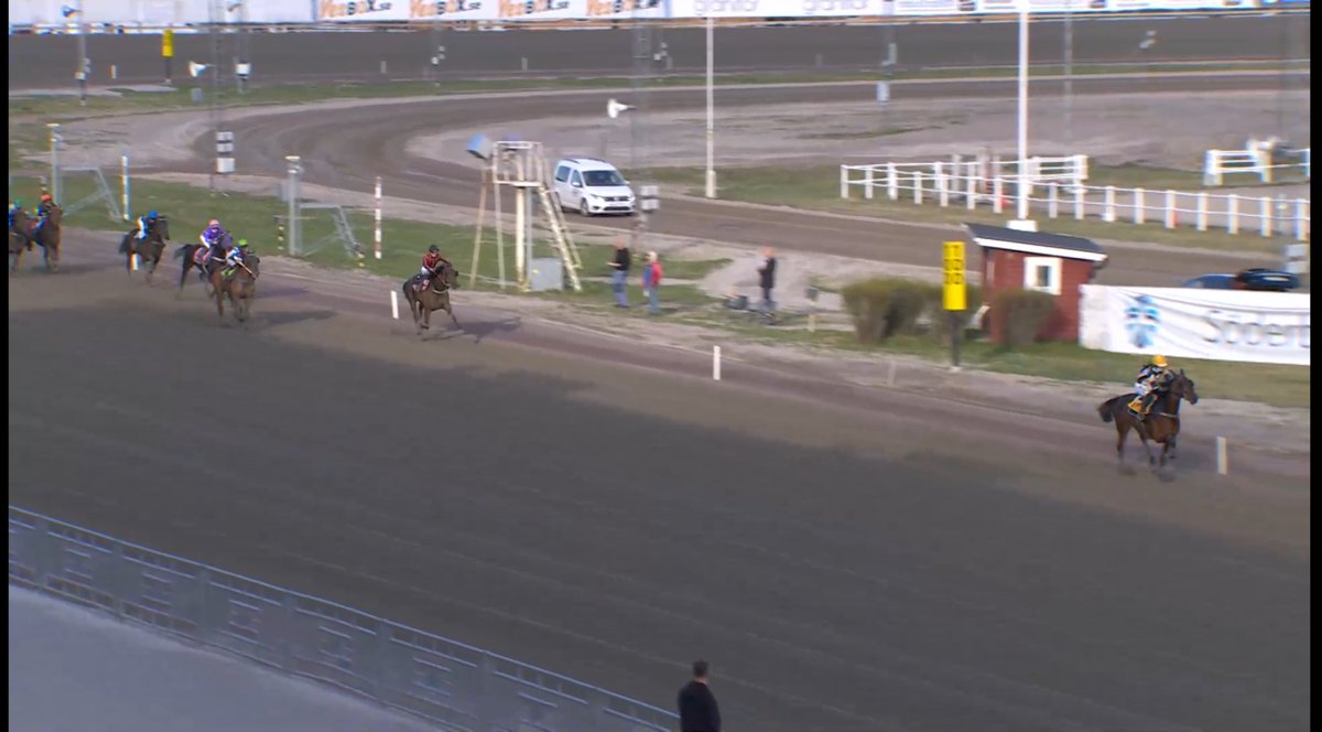 Trea med El Maco Khalifa i måndags i Färjestad och trea med Sanoroc News ikväll i Gävle🥉🥉🏇🏻