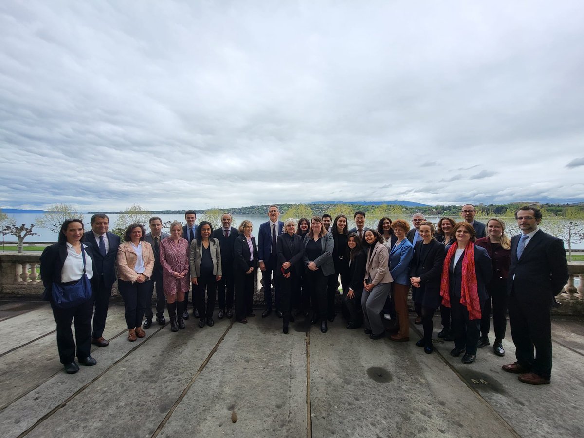 Fin de l’audition de la 🇫🇷 devant le Comité contre la torture. La cheffe de délégation <a href="/RomeIsabelle/">Isabelle Rome</a> remercie le Comité &amp; son président <a href="/ClaudeHellerR/">Claude Heller</a> pour la qualité des échanges. Pas de respect des droits de l’Homme sans redevabilité: c’est pour la France une exigence constante