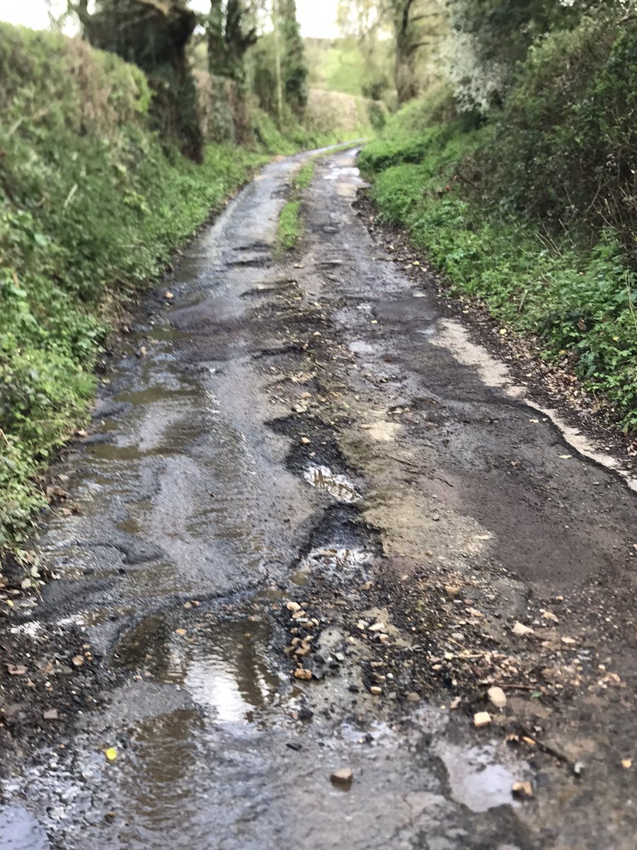 Ahhhhh, feels like I’m back in the 3rd world, nothing like the “well maintained” Devon roads!  Officials wonder why people in the countryside need SUV’s and 4x4’s…. 🤦‍♂️