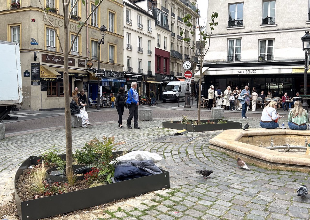 Baptiste Gianeselli (@bgianeselli) on Twitter photo Y’a un concours du plus gros n’importe quoi avec l’argent du contribuable sur cette place ou quoi ? Ça s’arrêtera quand ? Vous ne pouvez pas juste revenir à ce qui fonctionnait avant, avec un minimum de moyens et de savoir-faire pour entretenir, <a href="/FBerthout/">Florence Berthout</a> ? 🤨 Y’a un concours du plus gros n’importe quoi avec l’argent du contribuable sur cette place ou quoi ? Ça s’arrêtera quand ? Vous ne pouvez pas juste revenir à ce qui fonctionnait avant, avec un minimum de moyens et de savoir-faire pour entretenir, <a href="/FBerthout/">Florence Berthout</a> ? 🤨