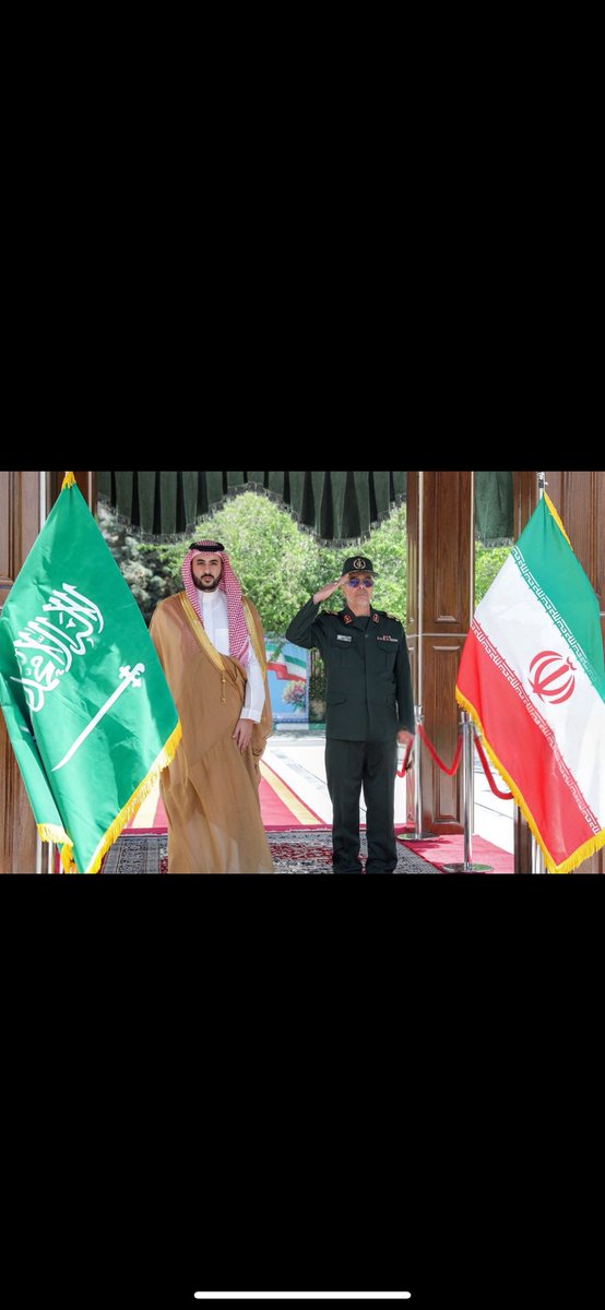 رئيس الأركان الإيراني اللواء "محمد باقري" بعد لقاءه بالأمير #خالد_بن_سلمان: 

العلاقات الجيدة بين الرياض وطهران تسبب خيبة أمل للأعداء، ومستعدون لتطوير العلاقات مع السعودية، ونقدر مواقف المملكة بشأن غزة وفلسطين 🇸🇦🇮🇷