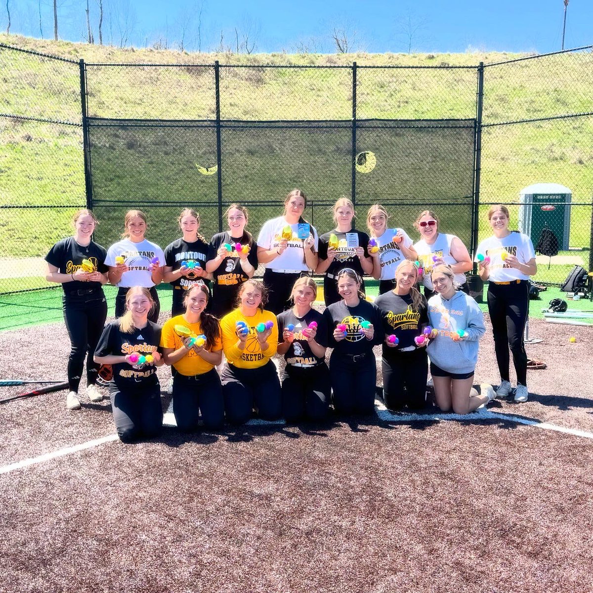 Montour High School Softball tweet media