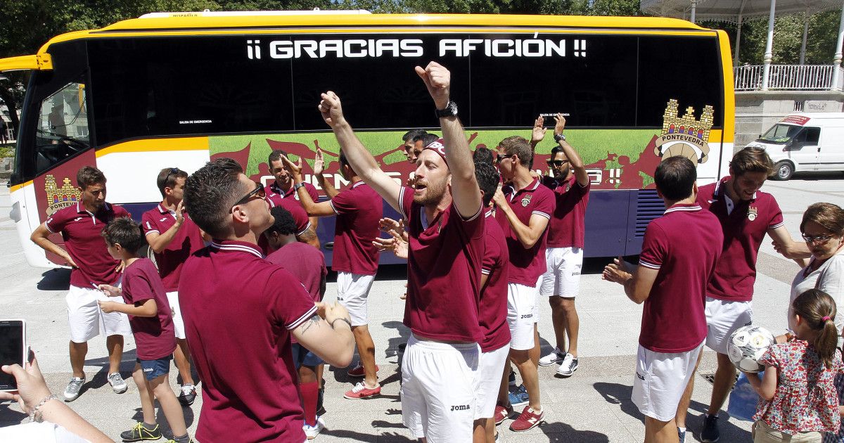 🚌  𝘼𝙪𝙩𝙤𝙘𝙖𝙧𝙚𝙨 𝙙𝙚... 🎉🎊🍻🥂

¿𝐎𝐬 𝐚𝐜𝐨𝐫𝐝á𝐢𝐬 𝐧𝐨? 😃

🇱🇻 <a href="/PontevedraCFSAD/">Pontevedra CF 🦴</a> 🦴
#NonPARARataVOLTAR ❤️