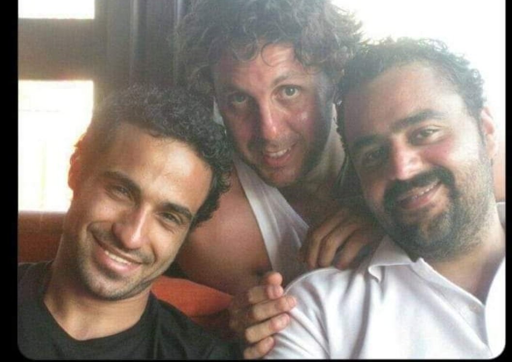 shazly_77_'s tweet photo. صورنا كلنا زمان لما كانت Low quality  بس كانت Happy live 😅 https://t.co/msGzqBhCS3