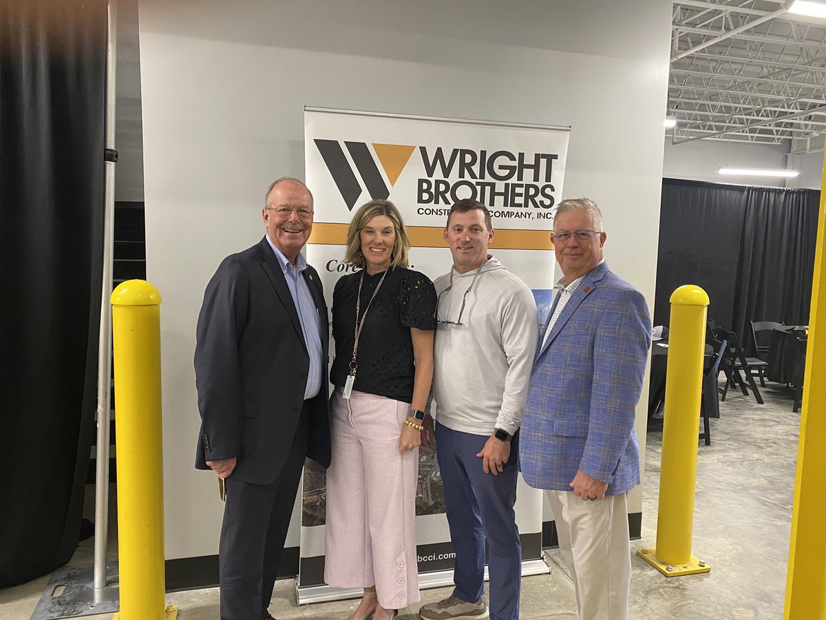 🎓 Shoutout to the grads at the Pie Center &amp; Wright Bros. Training Center—proving once and for all that pie isn’t just for eating and flight isn’t just for birds. Now go conquer the world (or at least your morning alarms). Fly high, eat pie, and don’t forget us little people! ✈️