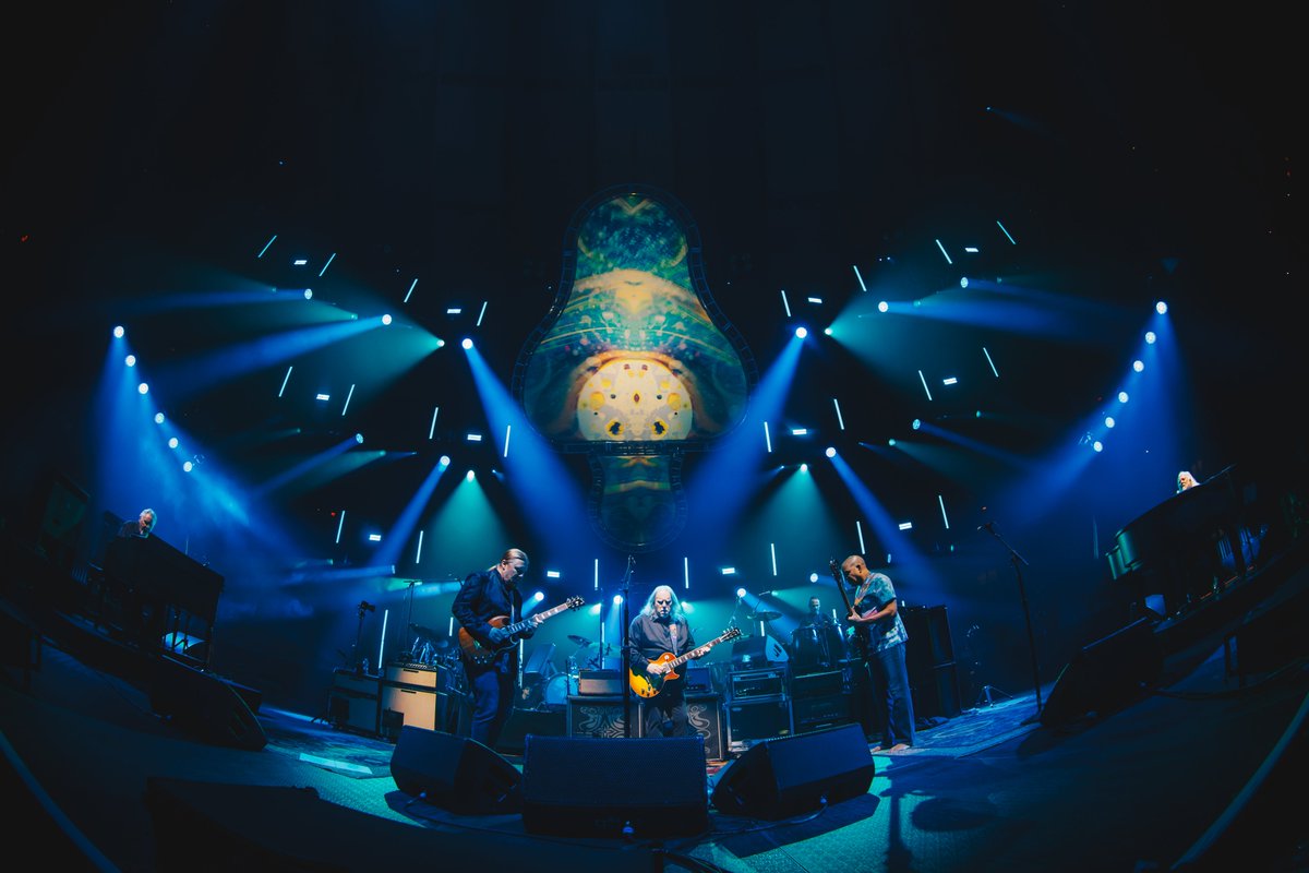 The Brothers returned to Madison Square Garden for the first time in over 5 years to play not one, but two shows. Each night, with a different approach to their classic jams. If you couldn’t make both performances, you’re in luck. Both nights are now streaming on <a href="/nugsnet/">nugs</a>