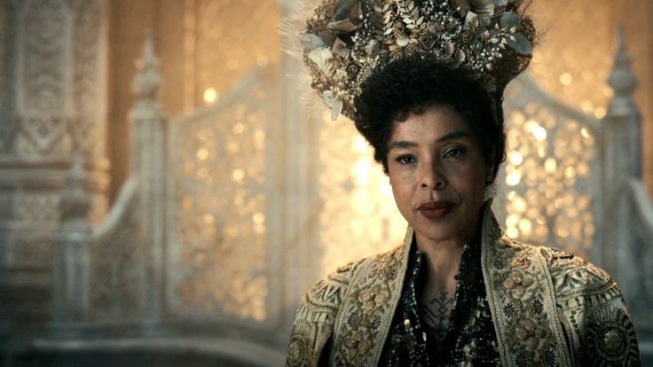 Quero agradecer à Sophie Okonedo por tudo que entregou como Siuan Sanche. Ela deu vida à personagem com talento, força e presença. Uma atriz gigante, que merece todo o carinho e respeito do fandom de #TheWheelOfTime. Que entrega, meus amigos! Que atriz!