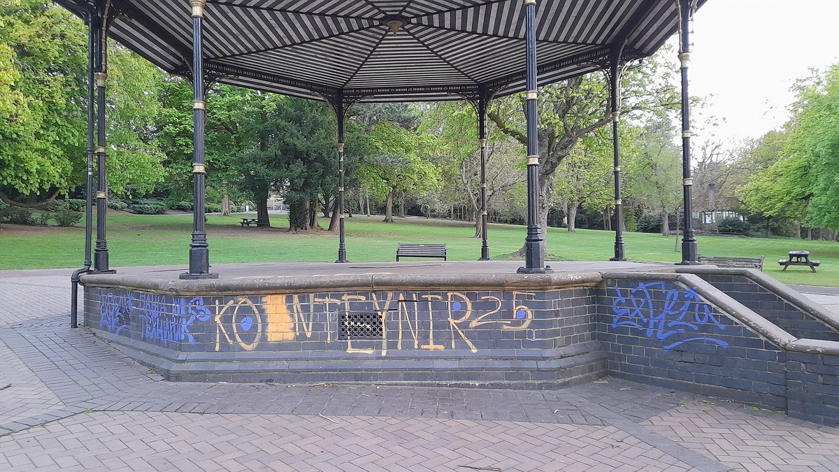 HE Heritage Crime (@heritagecrime) on Twitter photo APPEAL - Can you help <a href="/WMPolice/">West Midlands Police</a> identify those responsible for the #graffiti attack <a href="/cannonhillpark/">Cannon Hill Park</a> if you have any information please call police on 101 or <a href="/CrimestoppersUK/">Crimestoppers</a> on 0800 555111
#OpSpectra #HeritageCrime #HeritageWatch APPEAL - Can you help <a href="/WMPolice/">West Midlands Police</a> identify those responsible for the #graffiti attack <a href="/cannonhillpark/">Cannon Hill Park</a> if you have any information please call police on 101 or <a href="/CrimestoppersUK/">Crimestoppers</a> on 0800 555111
#OpSpectra #HeritageCrime #HeritageWatch