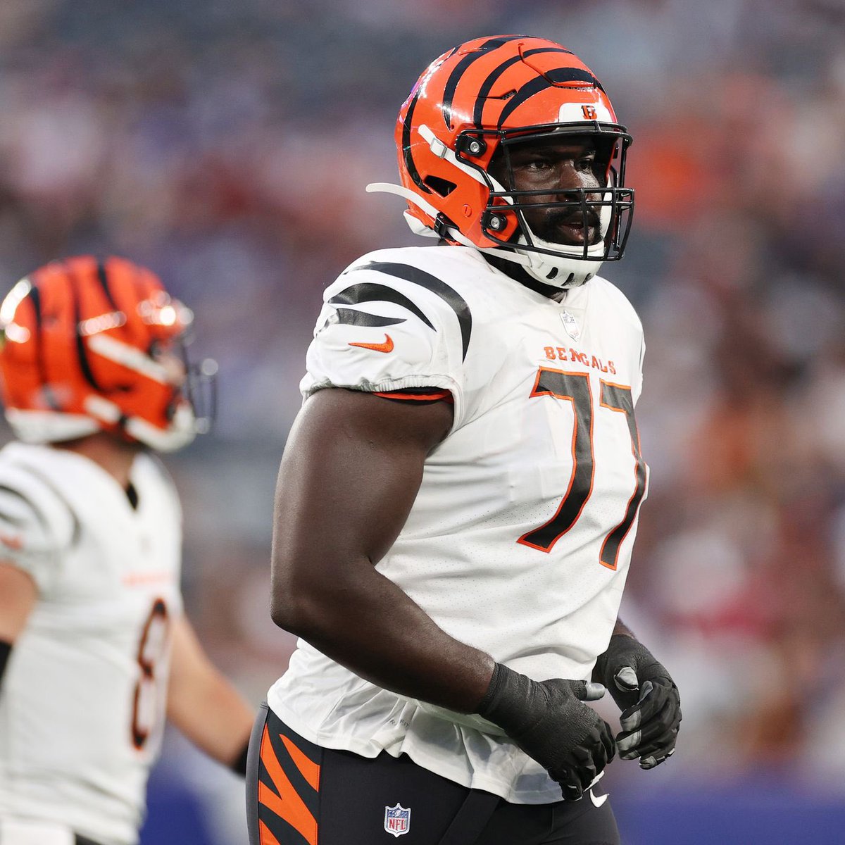 BREAKING: Former #Bengals standout offensive line Hakeem Adeniji is signing with the Dallas #Cowboys, his agent <a href="/DerykGilmore/">Deryk Gilmore</a> tells <a href="/_MLFootball/">MLFootball</a>.

He plays LG, RG, LT and RT, and started in the Super Bowl for Cincinnati.

Hakeem and his wife have an extremely powerful story.