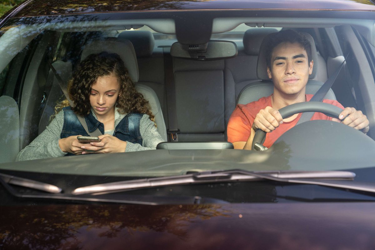 NASEMTRB's tweet image. Teens with more supervised driving practice during the learner’s permit phase have fewer crashes.

See more evidence to create safer #TeenDrivers in a report from TRB's #BTSCRP, @vttinews, @JohnsHpkinsCIRP, and @GHSAHQ.

ow.ly/Q3rI50VCkPX