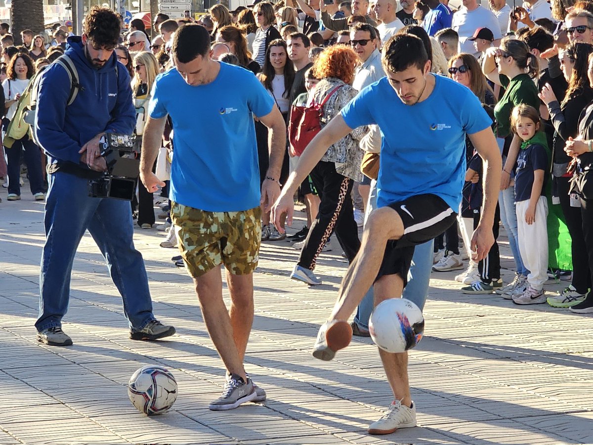 Diputació de Tarragona (@dipta_cat) on Twitter photo La presidenta <a href="/nllaurado/">Noemí Llauradó Sans</a> dona la benvinguda a la #CostaDaurada als milers de joves que participen al torneig internacional de futbol base Mare Nostrum Cup Easter, a #Salou. Els partits es disputaran fins al pròxim diumenge. #DiptaSuma #Esports #MareNostrumCup La presidenta <a href="/nllaurado/">Noemí Llauradó Sans</a> dona la benvinguda a la #CostaDaurada als milers de joves que participen al torneig internacional de futbol base Mare Nostrum Cup Easter, a #Salou. Els partits es disputaran fins al pròxim diumenge. #DiptaSuma #Esports #MareNostrumCup
