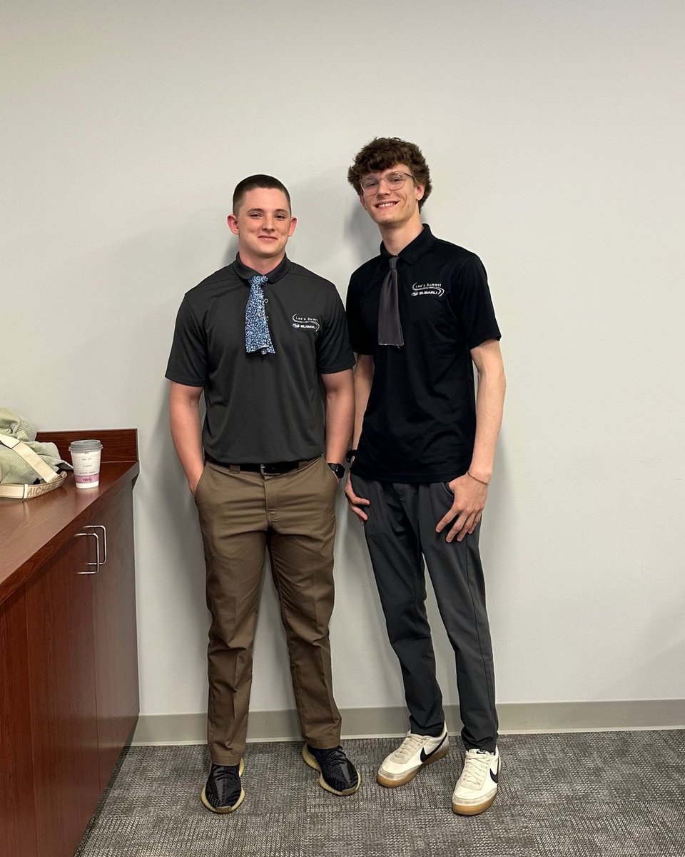 LSSubaru's tweet image. 🎉 Big congrats to our newest Product Specialists, Brecken Wisnasky and Levi Crutcher, on selling their very first cars here at Lee’s Summit Subaru!

They’ve officially joined the tradition with their tie cutting ceremony—Welcome to the team!

#LSSubaru #TieCuttingCeremony
