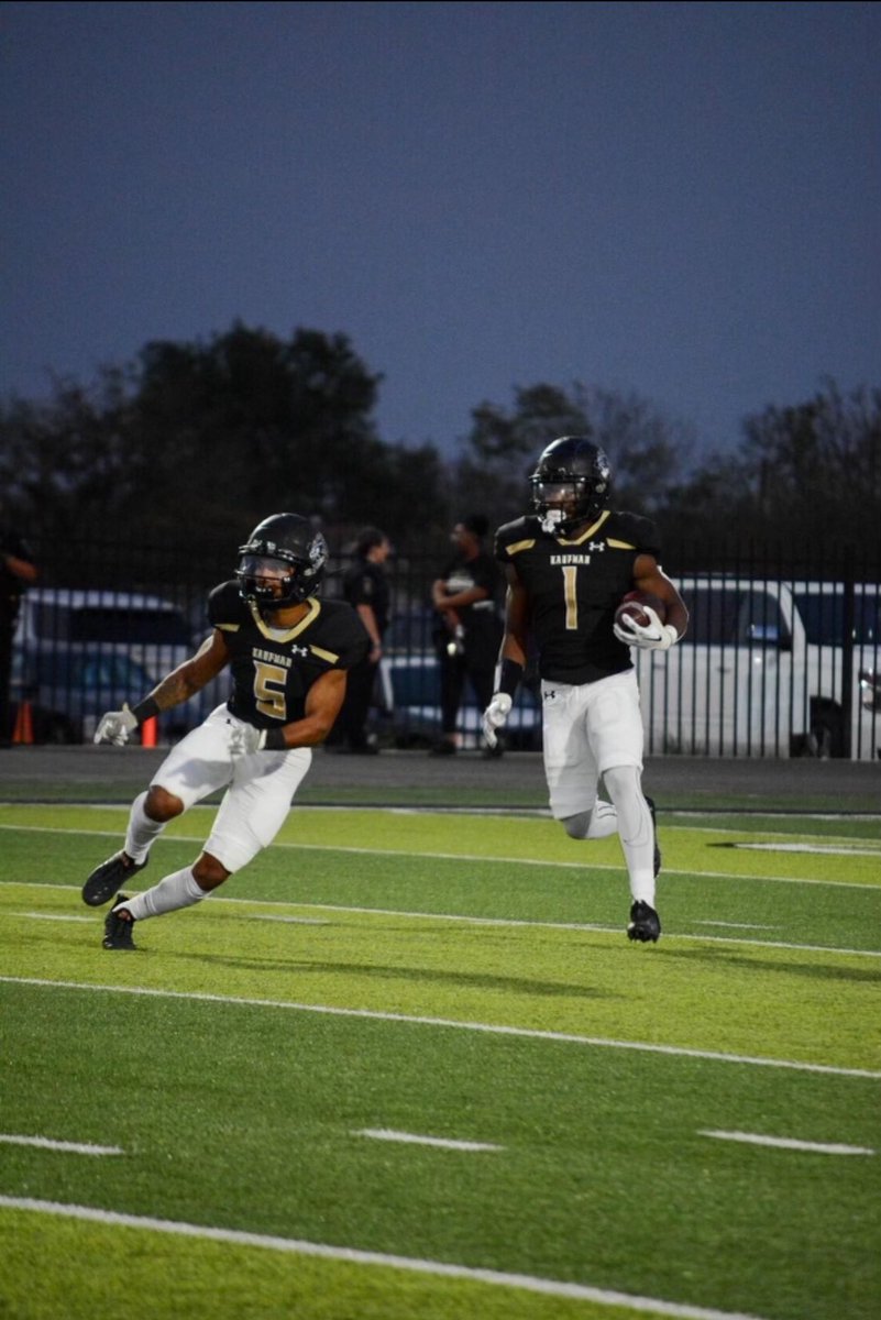 Truly blessed for the opportunity to play at the University of Mary-Hardin Baylor, but after long prayer and careful consideration I will be entering my name in the Transfer Portal with 3 years of eligibility + redshirt year.

<a href="/KaufFootball_TX/">Kaufman Football</a> <a href="/DanielStantz/">Daniel Stantz</a> <a href="/CoachSixSix/">Chris Childress</a>