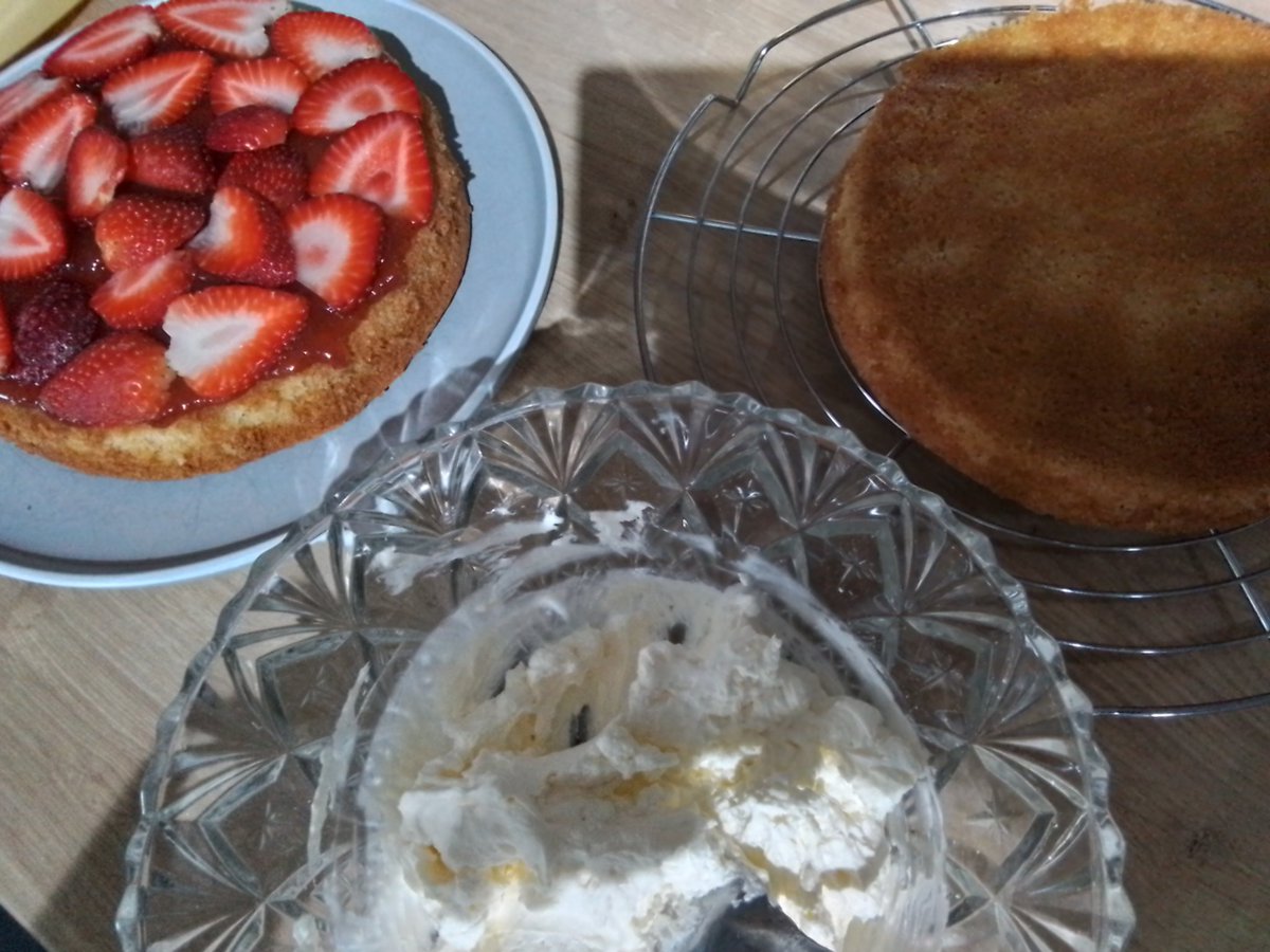 Lynette Perrodow tweet media