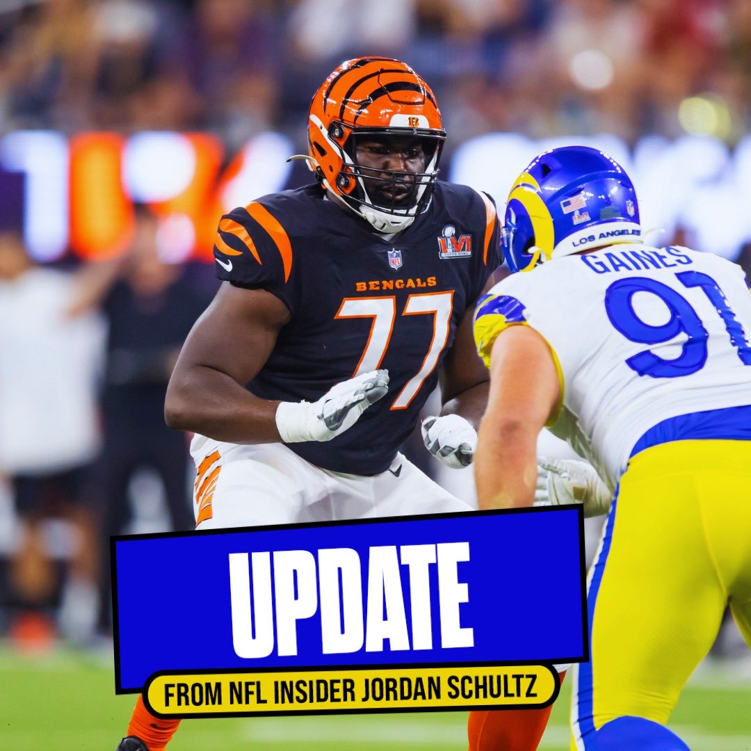 Schultz_Report's tweet photo. Source: The #Cowboys are signing veteran OL Hakeem Adeniji, who has 15 career starts.
He can play both tackle and guard spots. https://t.co/20PGtHJjgg