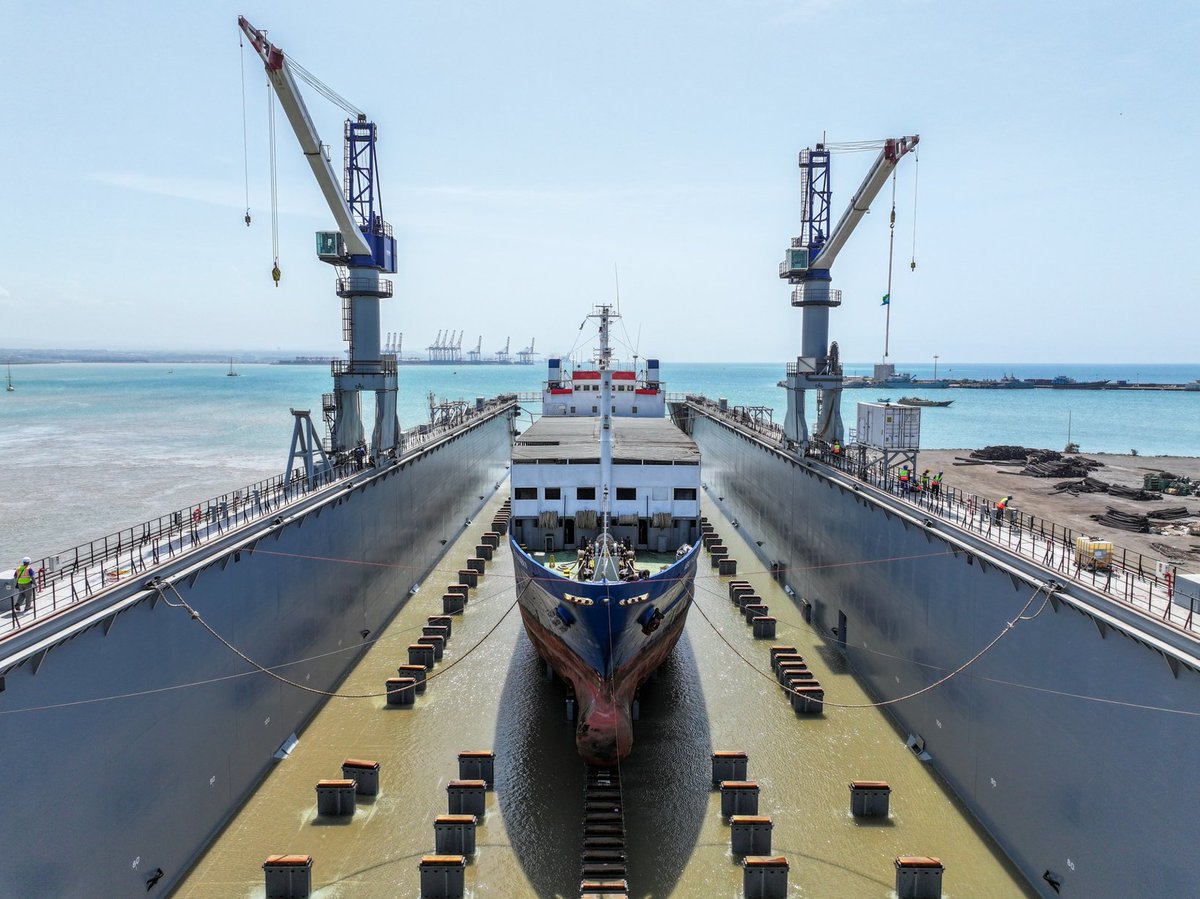 tarekadn's tweet photo. Ce matin, le Chantier Naval de Réparation de Djibouti (Djibouti Ship Repair Yard - DSRY) a accueilli son premier navire pour réparation. @portdedjibouti @omar_hadi 
Big stepper... https://t.co/ZZTxAosswN