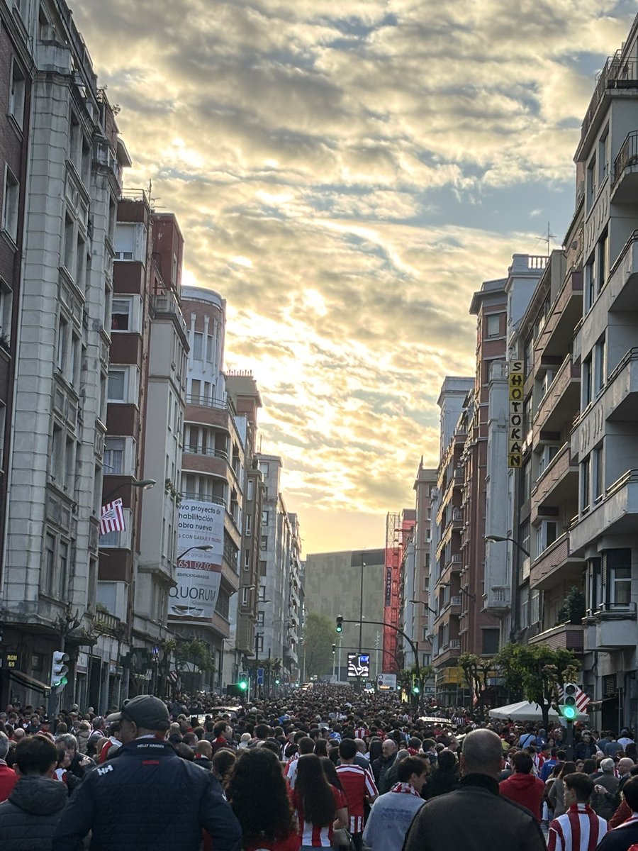 Una ciudad completamente entregada a su equipo. 

No se puede andar por las calles. 

<a href="/relevo/">Relevo</a>