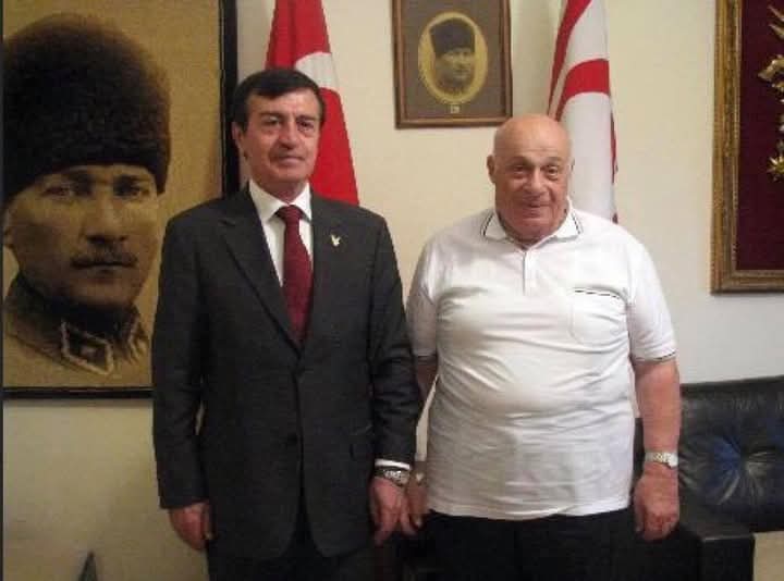 “Biz, milli ve manevi değerlerimizi korursak, o değerler de bizi koruyacaktır.”

#RaufRaifDenktaş

“Siz ülkenizin şerefini koruyun, o sizin geleceğinizi korur.”

#OsmanPamukoğlu