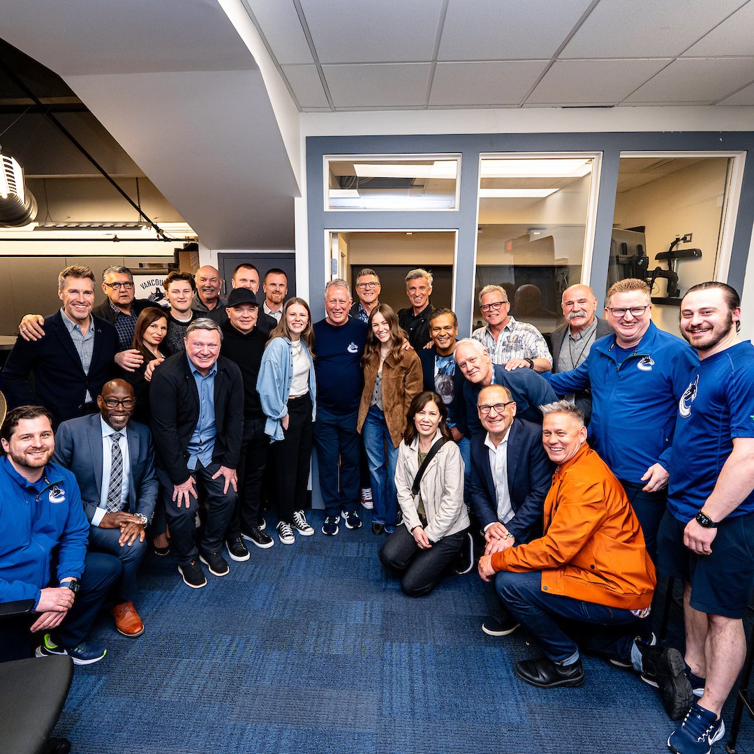 Canucks's tweet photo. After his final game on the #Canucks bench, Pat O'Neill's family and several alumni were there to surprise and congratulate him. 💙 https://t.co/DOP2G9LrMI