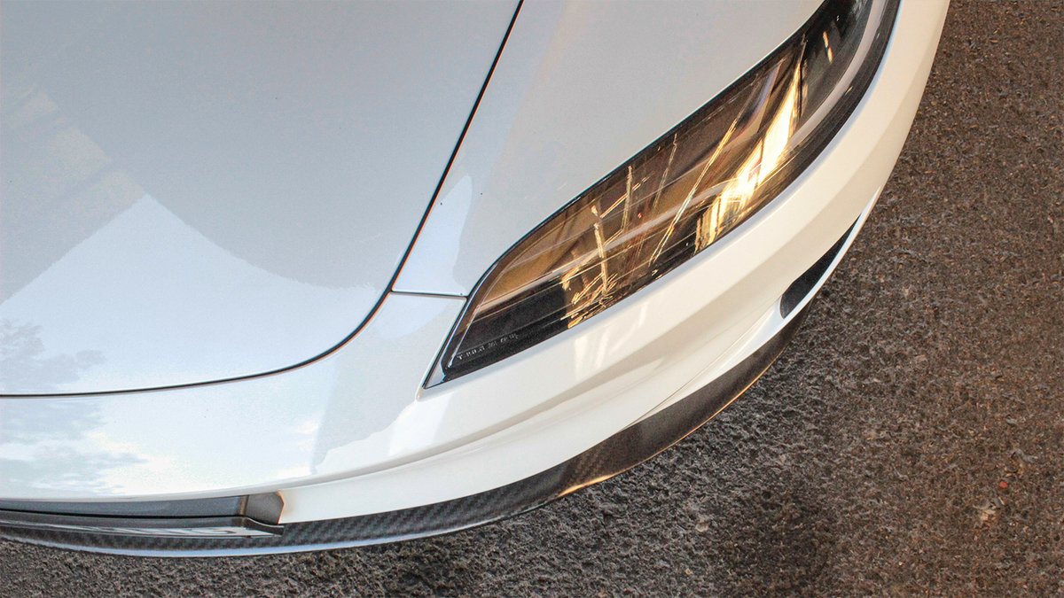 MountainPassEV's tweet photo. Happy Easter! Many of you have asked, and it's finally here. Our brand new Highland M3P Carbon Fiber prepreg front lip is opening up for pre-orders next week!
Have a great long weekend, everyone ❤️
#Tesla #Highland #M3P #HighlandModel3 #NeverStopTuning