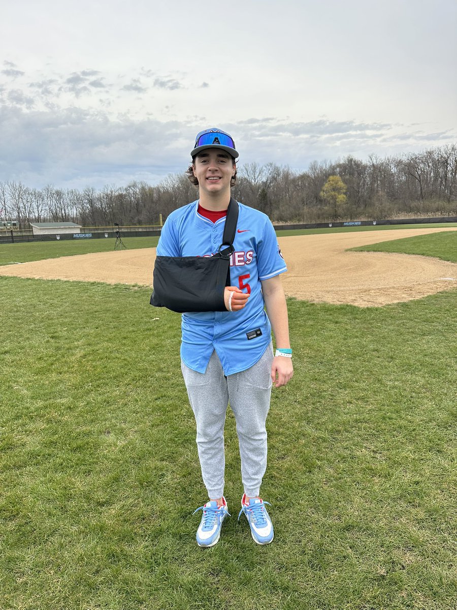 Brody Zielinski had Tommy John surgery this morning—and still showed up for team pictures after school. Toughness, commitment, and heart. That’s what being a Saint Joe Baseball player is all about. You’ve got a whole team behind you on the road to recovery!