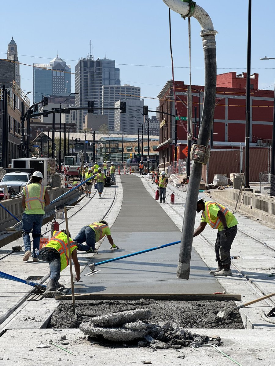 Crews are working hard today! #kcstreetcar <a href="/kcriverfront/">KC Streetcar Riverfront Extension</a> 

<a href="/kcstreetcar/">KC Streetcar 🚊💙</a> <a href="/RideKCTransit/">RideKC</a> <a href="/KansasCity/">Kansas City</a> <a href="/portkc/">Port KC</a>
