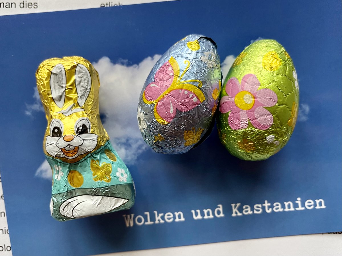 Greift dem Osterhasen unter die Arme und verschenkt am Sonntag „Wolken und Kastanien“! Eure Lieben erhalten dann ein Jahr lang Geschichten zugeschickt. Wie das geht? 👉🏼 steadyhq.com/de/renatus-dec…
