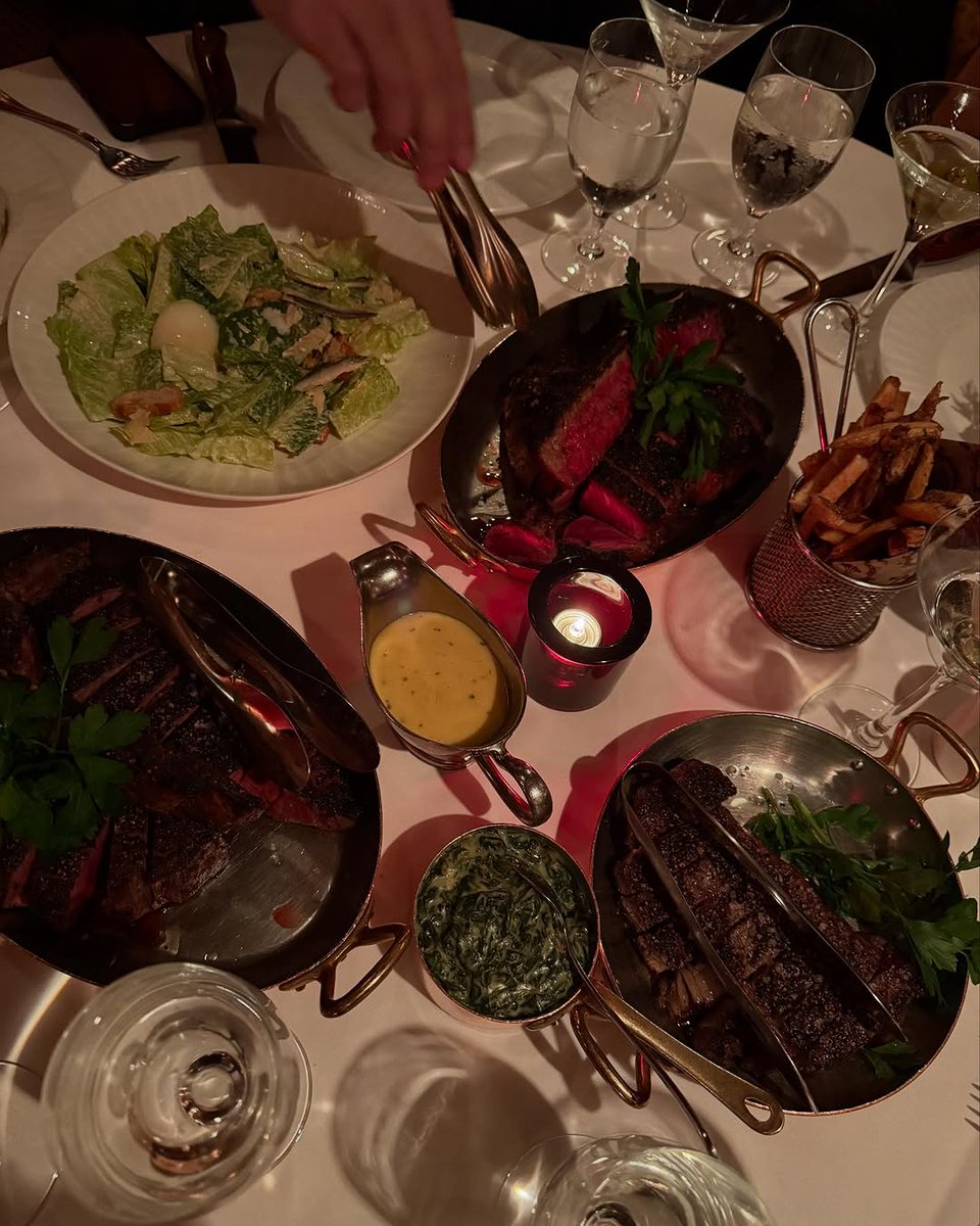 The perfect table spread, every time. 
📸 - sebdeguzman