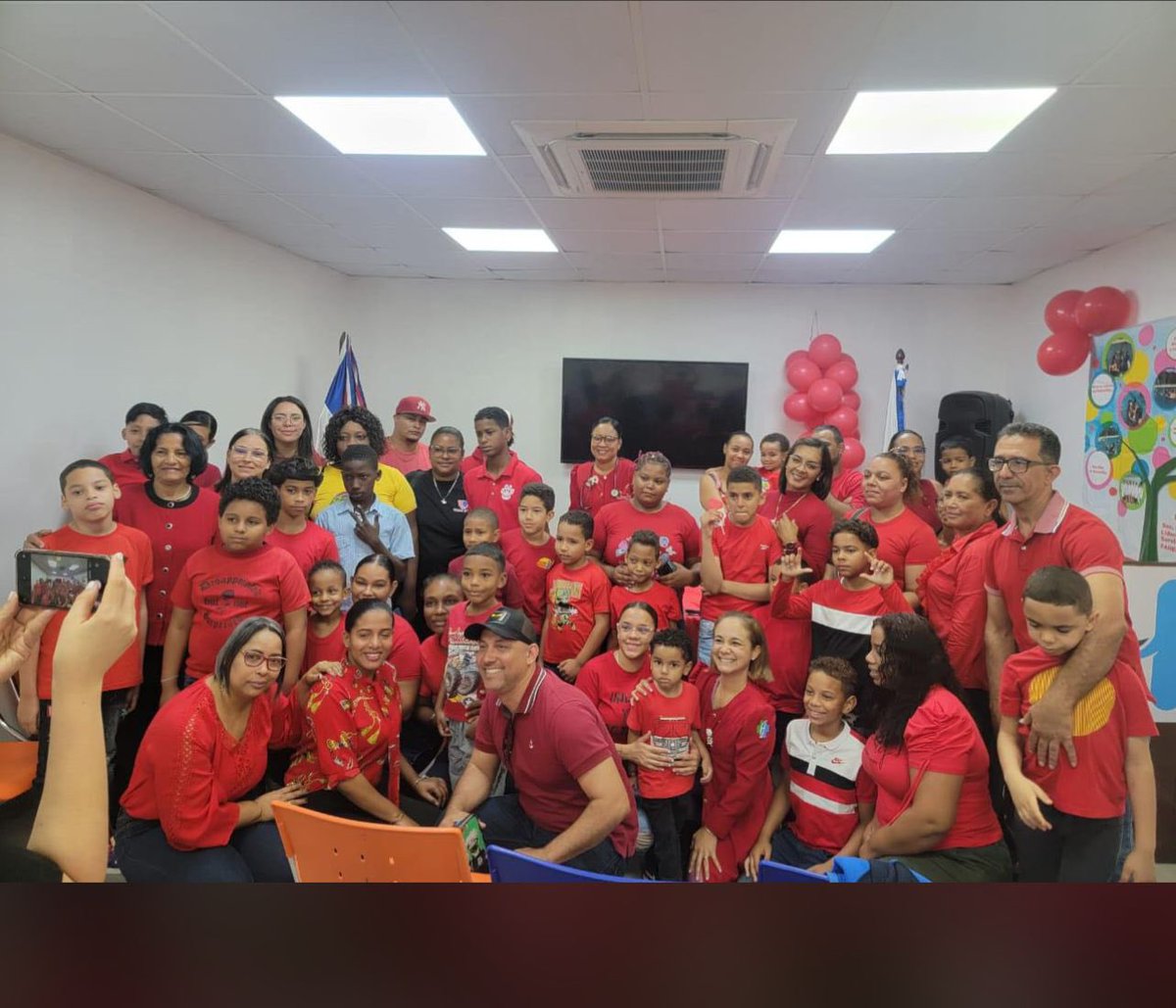 Seguimos desde <a href="/HemofiliaRD/">Fundación Apoyo al Hemofílico - FAHEM</a> @FMH , júbilo celebrándo lo logrado y vamos por más lograr incluir Factor X , von Willebrand, Factor VII, , #nuevasmoleculaa #profilaxisparatodos #lasmujeresyniñaatambiensangran #tratamientoparatodos, #diamundialdelahemofilia ,