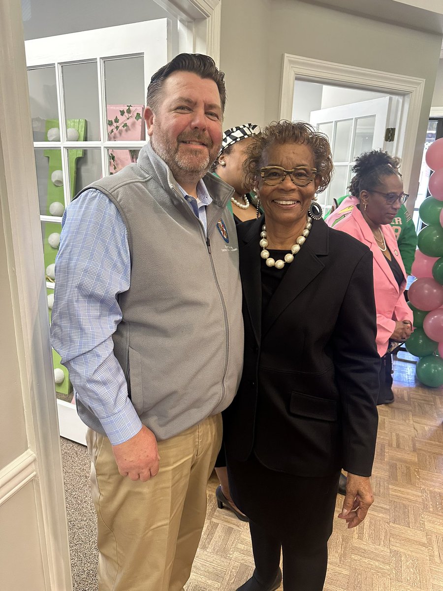 bj_bowling's tweet photo. It was an absolute pleasure to celebrate the opening of the Alpha Kappa Alpha Sorority, Inc.® Nu Zeta Omega Chapter of Southern MD Community Center In Waldorf . These wonderul ladies contribute tremendously to our community and I have been proud to support their efforts. https://t.co/NZ0Zd40zPw