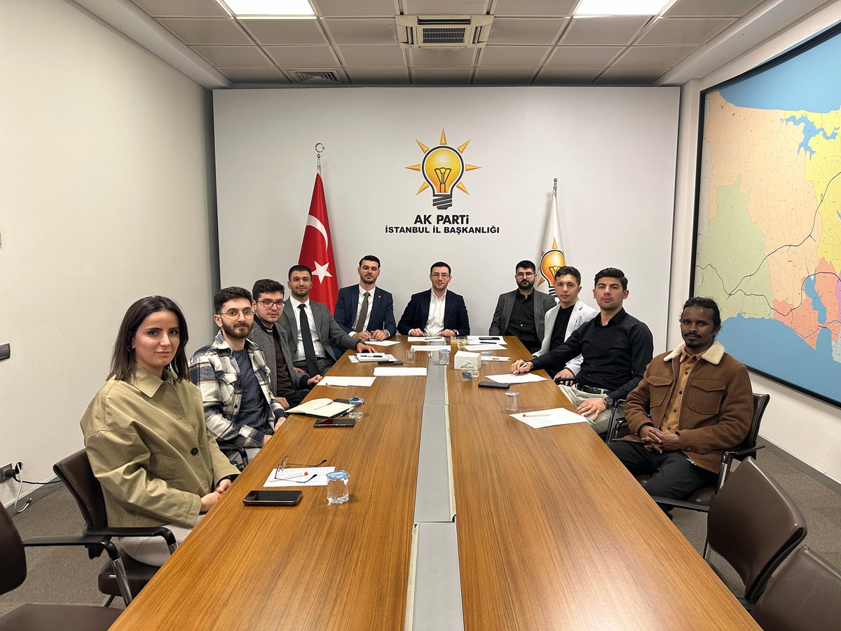 <a href="/akgencistanbul/">AK Gençlik İstanbul</a> Dış İlişkiler Birim Toplantımızı Gerçekleştirdik.

Ülkemiz için, Gazze için,Cümle Mazlum coğrafyalar için ve tüm gönül coğrafyamız için ‘Dünya 5 ten Büyüktür’ , ‘İnsanlık 5 ten Büyüktür’ diyen liderimizin izinde #durmakyokyoladevam 🌍