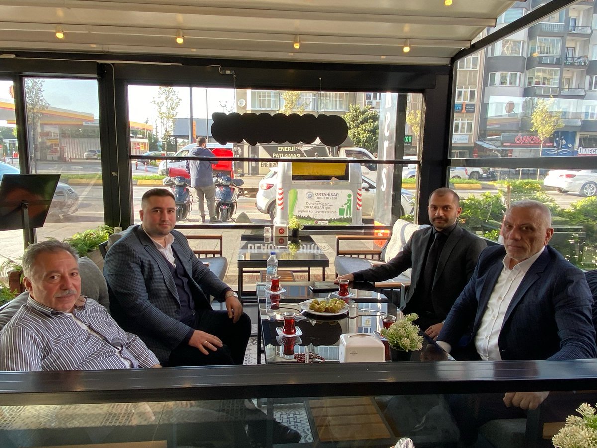 61Mtht's tweet photo. 23.dönem Milliyetçi Hareket Partisi Milletvekilimiz Sn. Süleyman Latif Yunusoğlu ve Sn. Mahmutcan Yunusoğlu işyerimizde bizleri ziyaret ettiler. Nazik ziyaretleri ve sohbetlerinden dolayı kendilerine teşekkür ediyoruz.🇹🇷 https://t.co/qczDnZ2Zqv