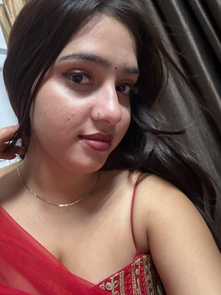 sharma___2003's tweet photo. जब मन दुखी हो और नींद नही आ रही हो
तो क्या करना चाहिए? 💕💔💔🤔💋 https://t.co/qmAmBBAnmc