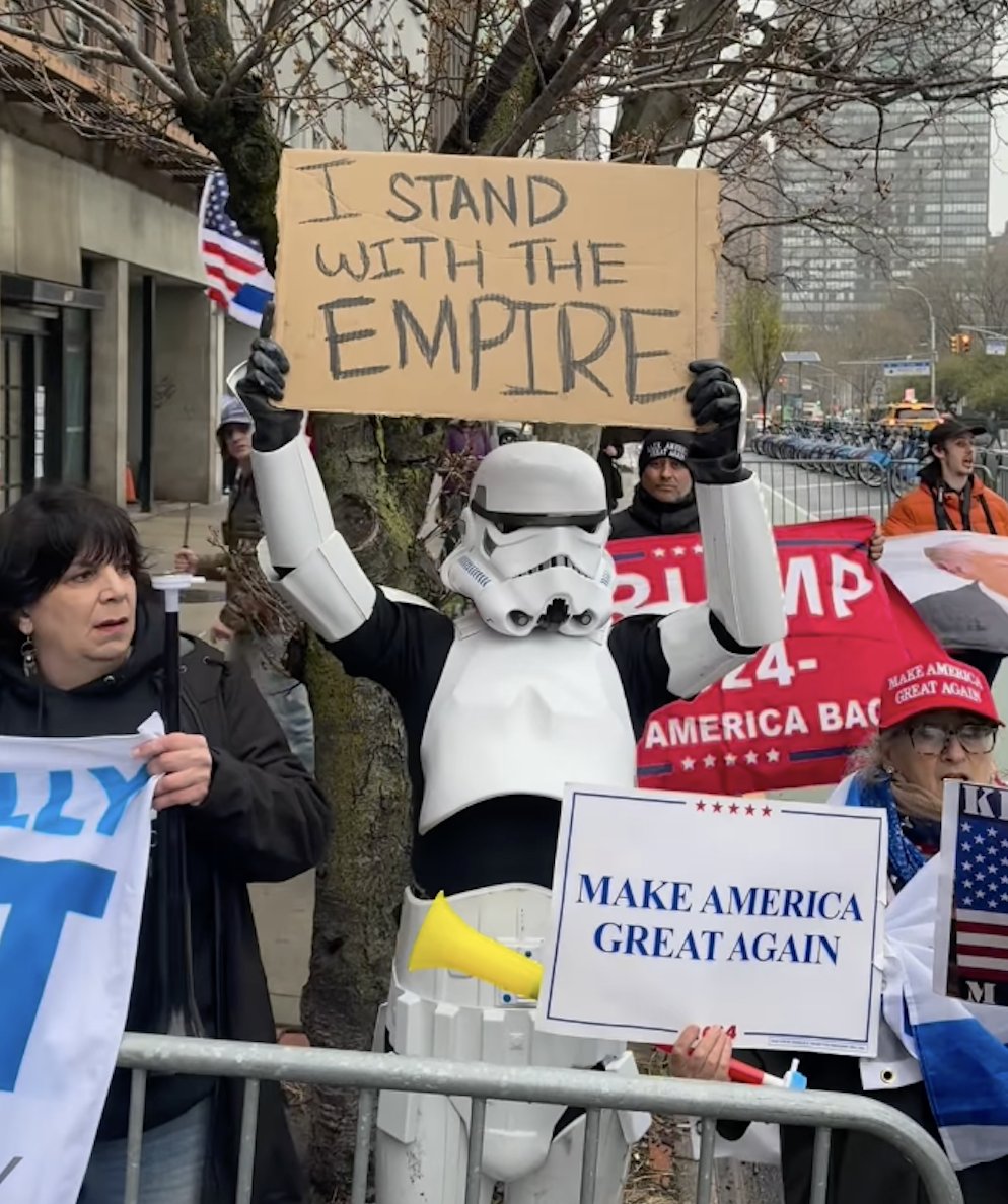 Red or blue, you’ve gotta respect the Grade-A trolling here.