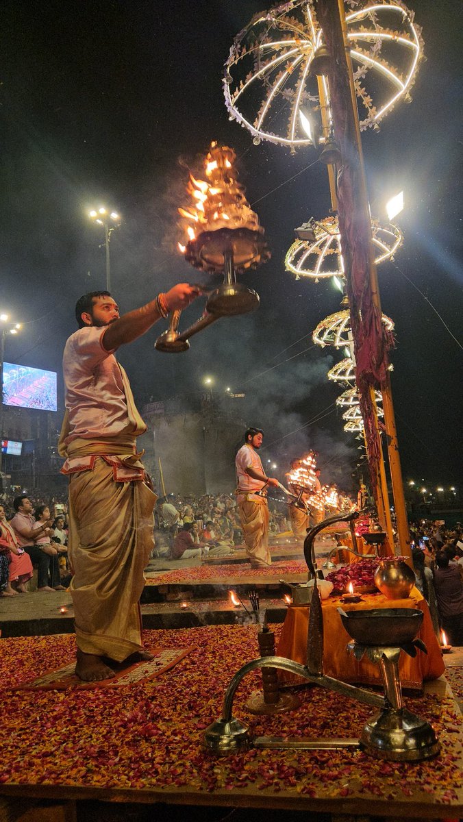 alone_57_'s tweet photo. Indias oldest city clips 
Varanasi 💟📸 https://t.co/xdRhKJmLBy