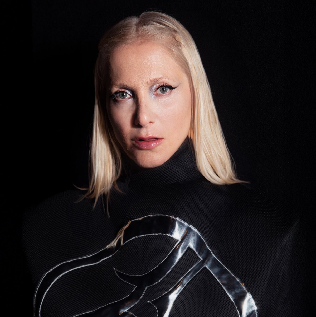 Ellen Allien BPitch (@ellenallien) on Twitter photo Medellin dj mix from <a href="/ritvales/">R I T V A L E S</a> festival on my soundcloud now - outstanding ufo vibes that night ~~ online for you 👽♥️
Listen here: soundcloud.com/ellen-allien/e… Medellin dj mix from <a href="/ritvales/">R I T V A L E S</a> festival on my soundcloud now - outstanding ufo vibes that night ~~ online for you 👽♥️
Listen here: soundcloud.com/ellen-allien/e…