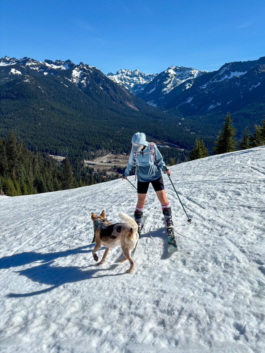 long live ski season ⛷️🐕